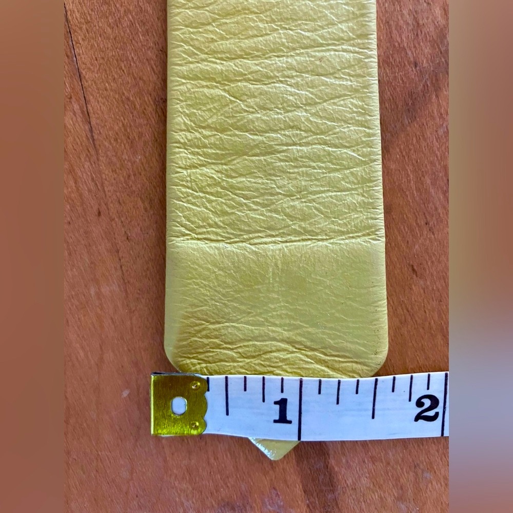 💥2 for 1💥Vintage Le Chateau Skinny Yellow Leather Necktie - late 70s & 80s - Picture 8 of 10